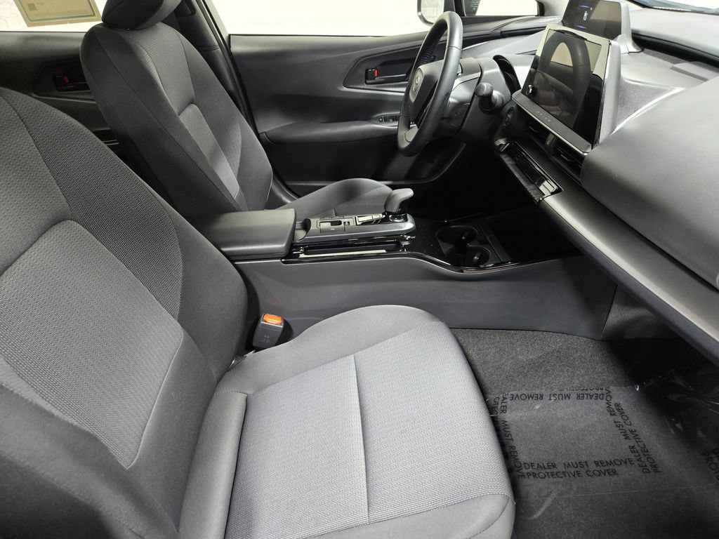 Used 2024 Toyota Prius LE AWD/4WD image 49
