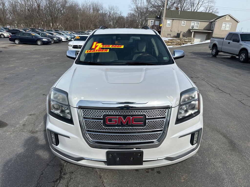 Used 2017 GMC Terrain Denali image 3