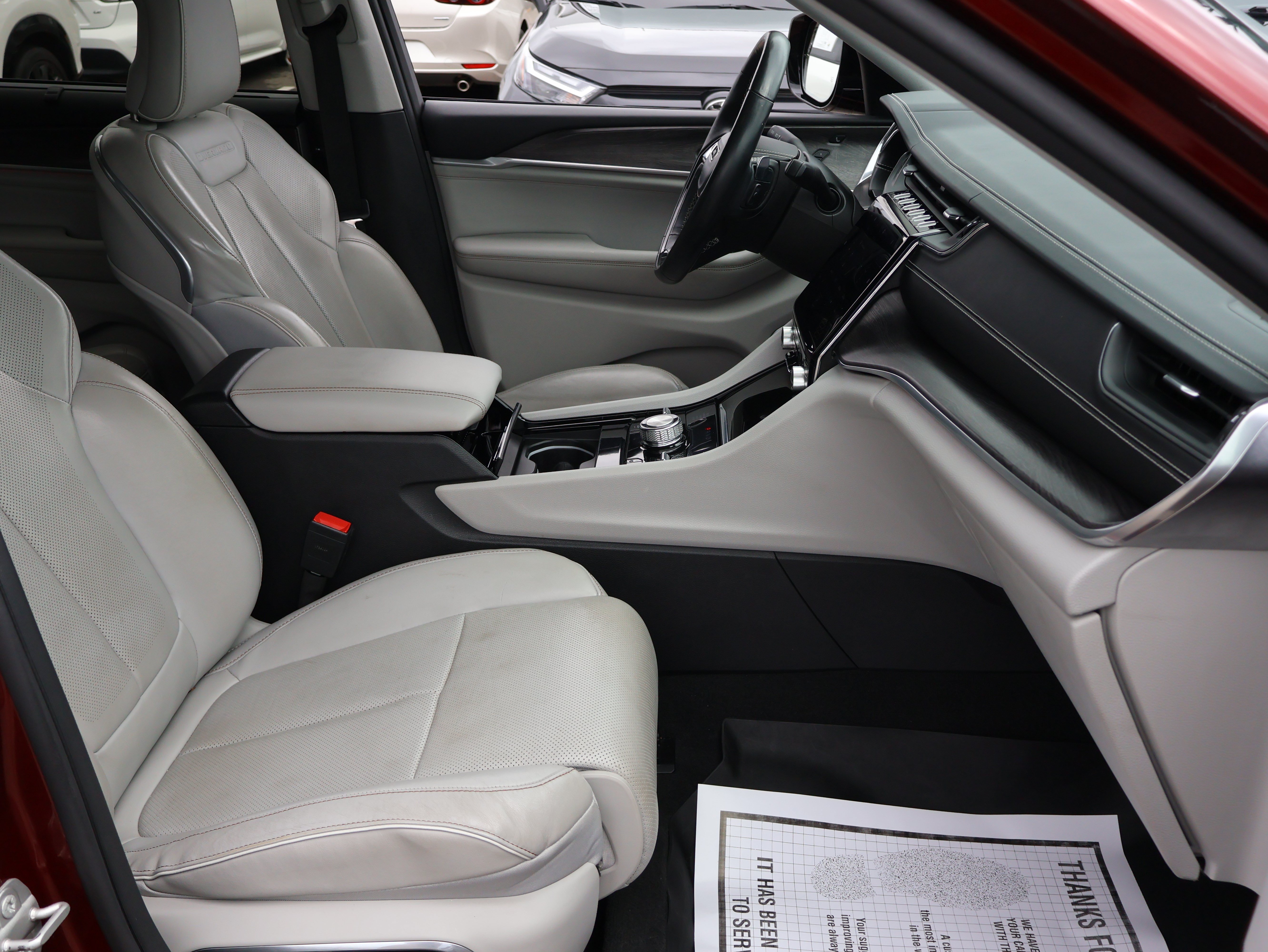 Used 2021 Jeep Grand Cherokee L Overland w/ Advanced Protech Group III AWD/4WD image 8