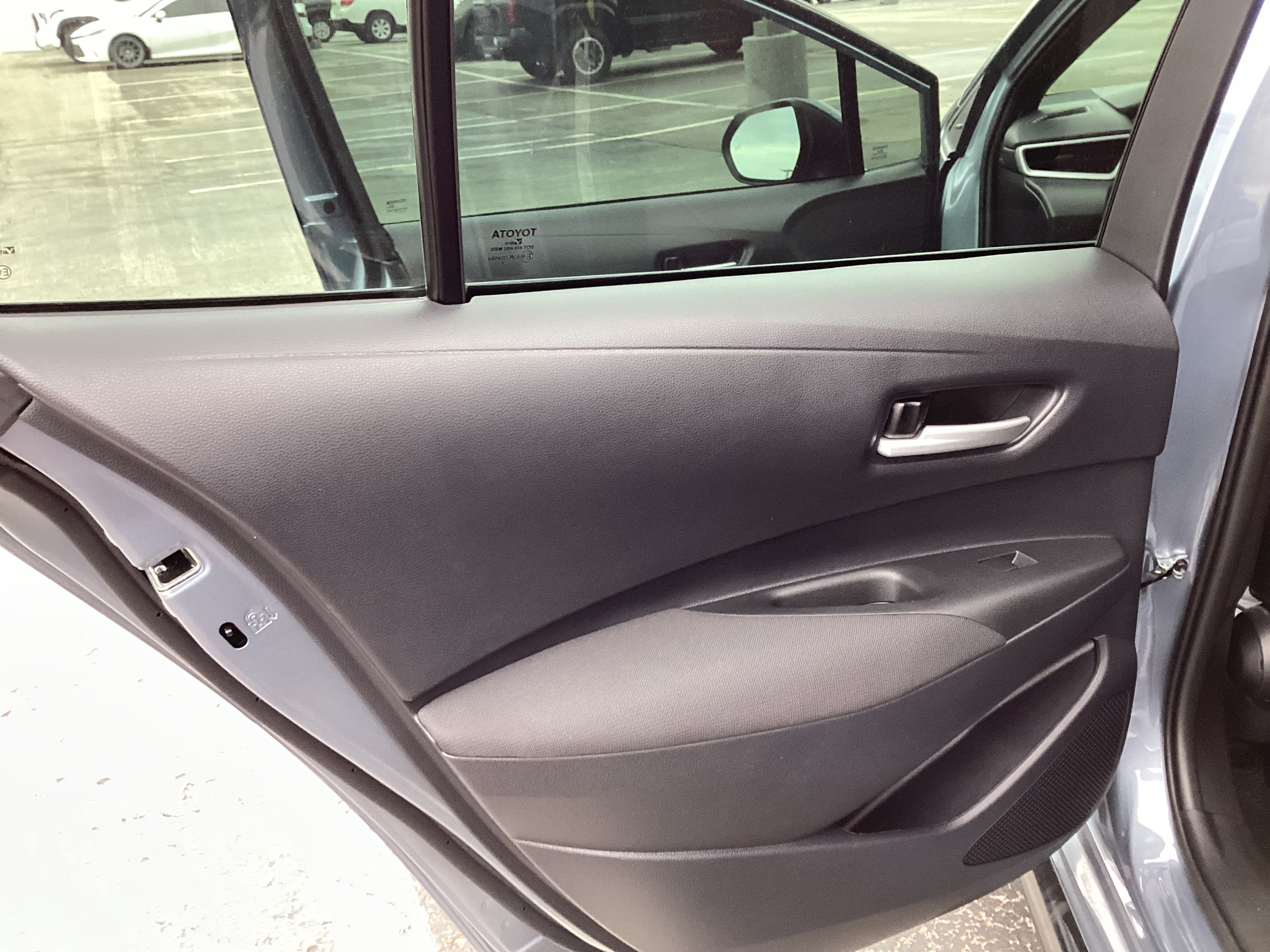 Certified 2026 Toyota Corolla SE w/ SE Package FWD image 18
