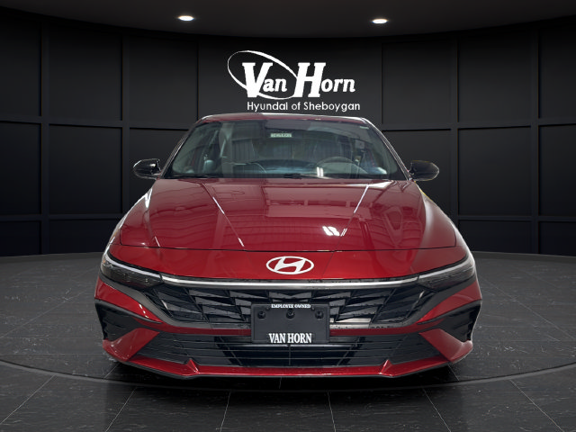 Certified 2025 Hyundai Elantra Sport FWD image 2
