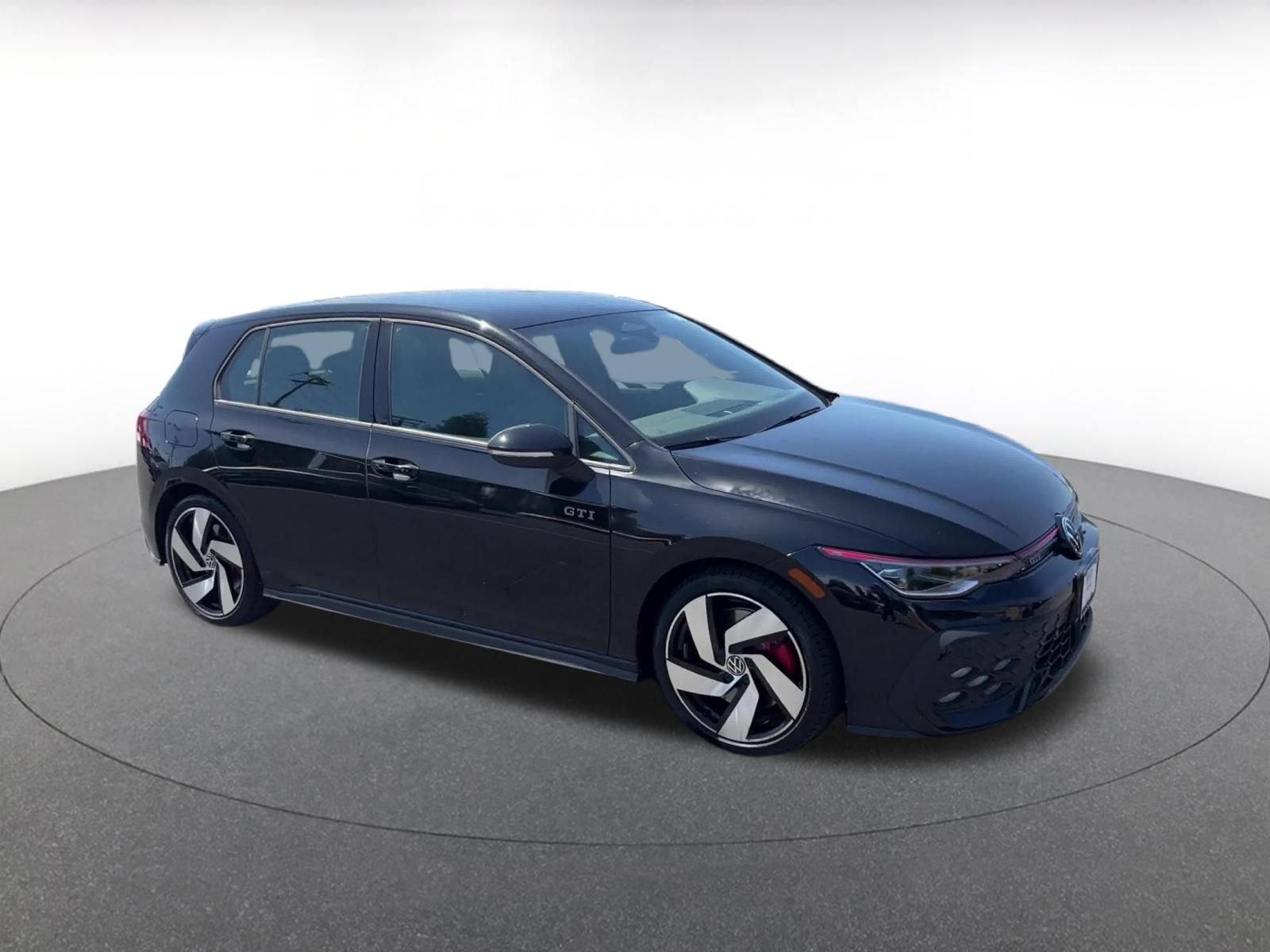 Used 2026 Volkswagen Golf S FWD image 2