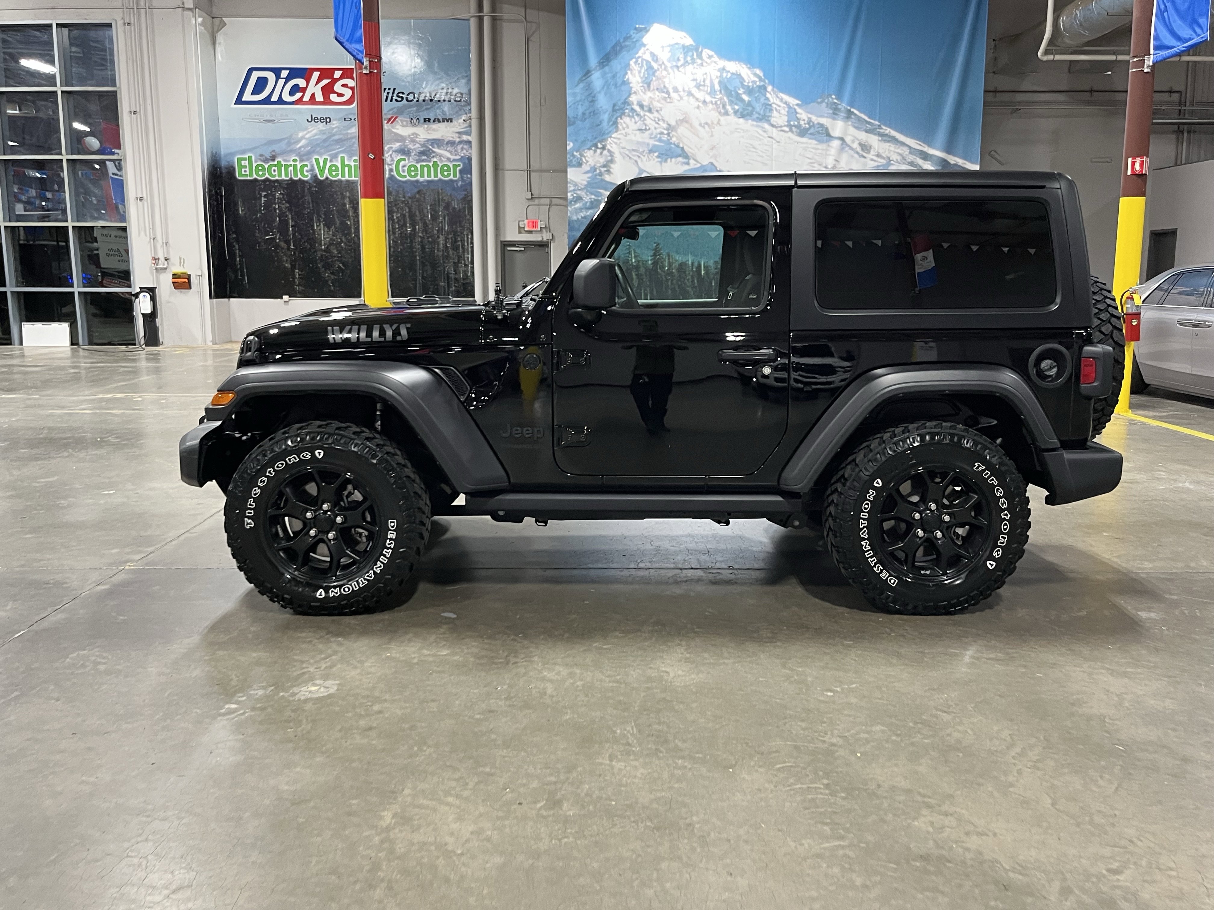 Used 2022 Jeep Wrangler Willys video 2