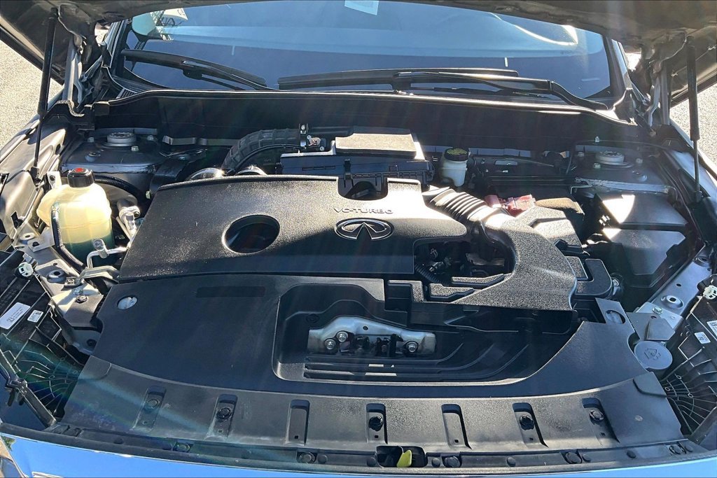 Used 2019 INFINITI QX50 Luxe w/ Navigation Package FWD image 11