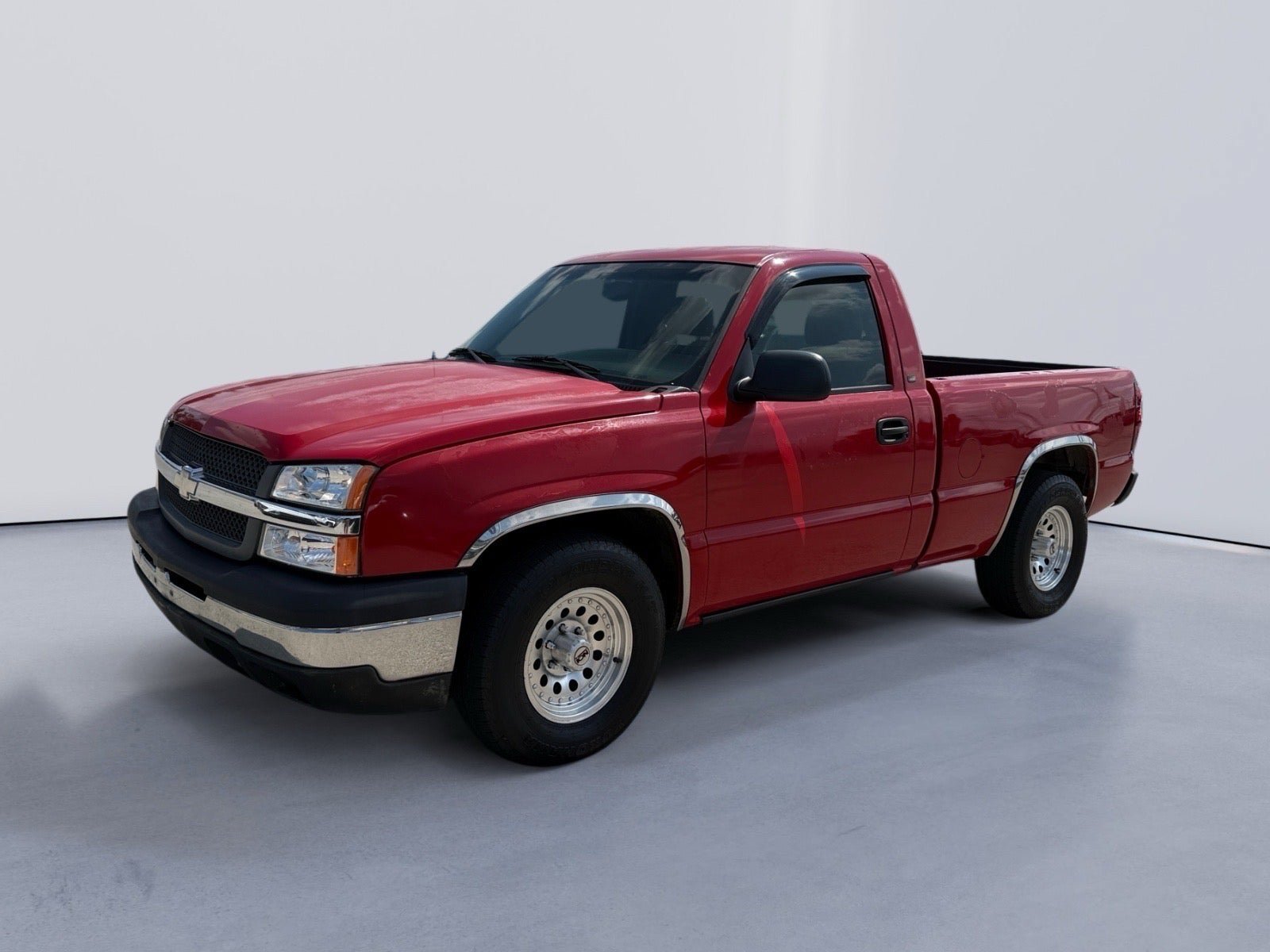 Used 2004 Chevrolet Silverado 1500 W/T RWD image 1