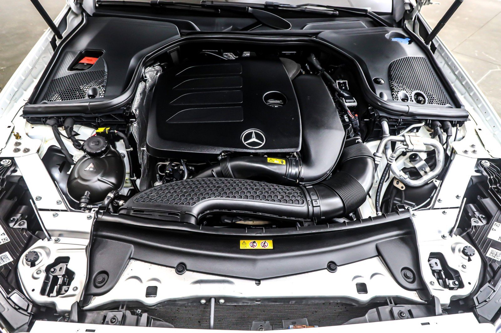 Used 2022 Mercedes-Benz E 350 Sedan image 10