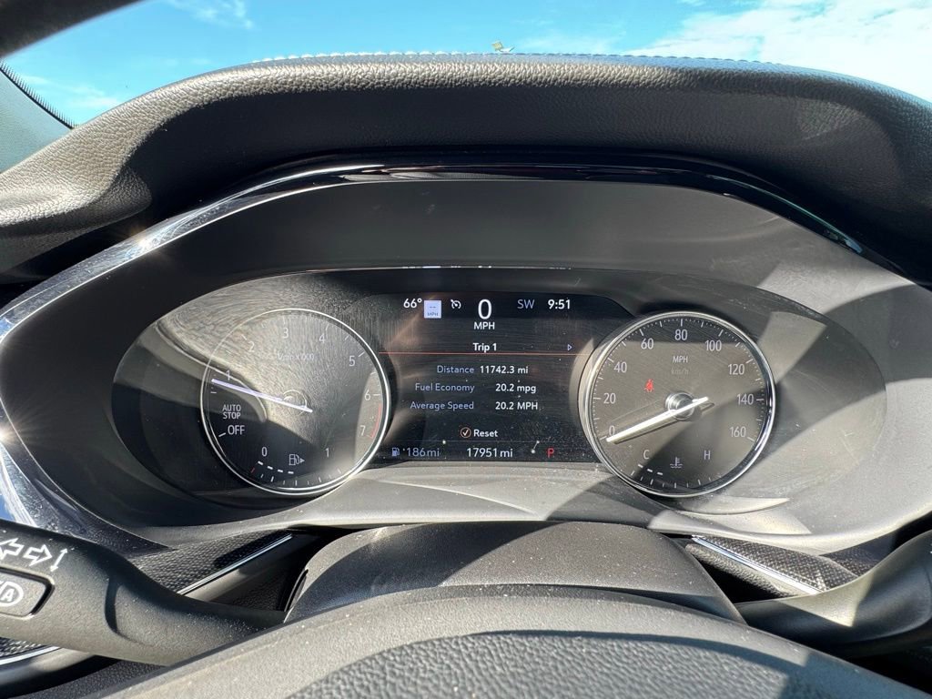 Used 2021 Buick Envision Essence w/ Technology Package I image 14