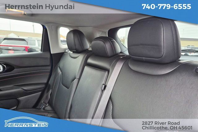 Used 2022 Jeep Compass Trailhawk AWD/4WD image 23