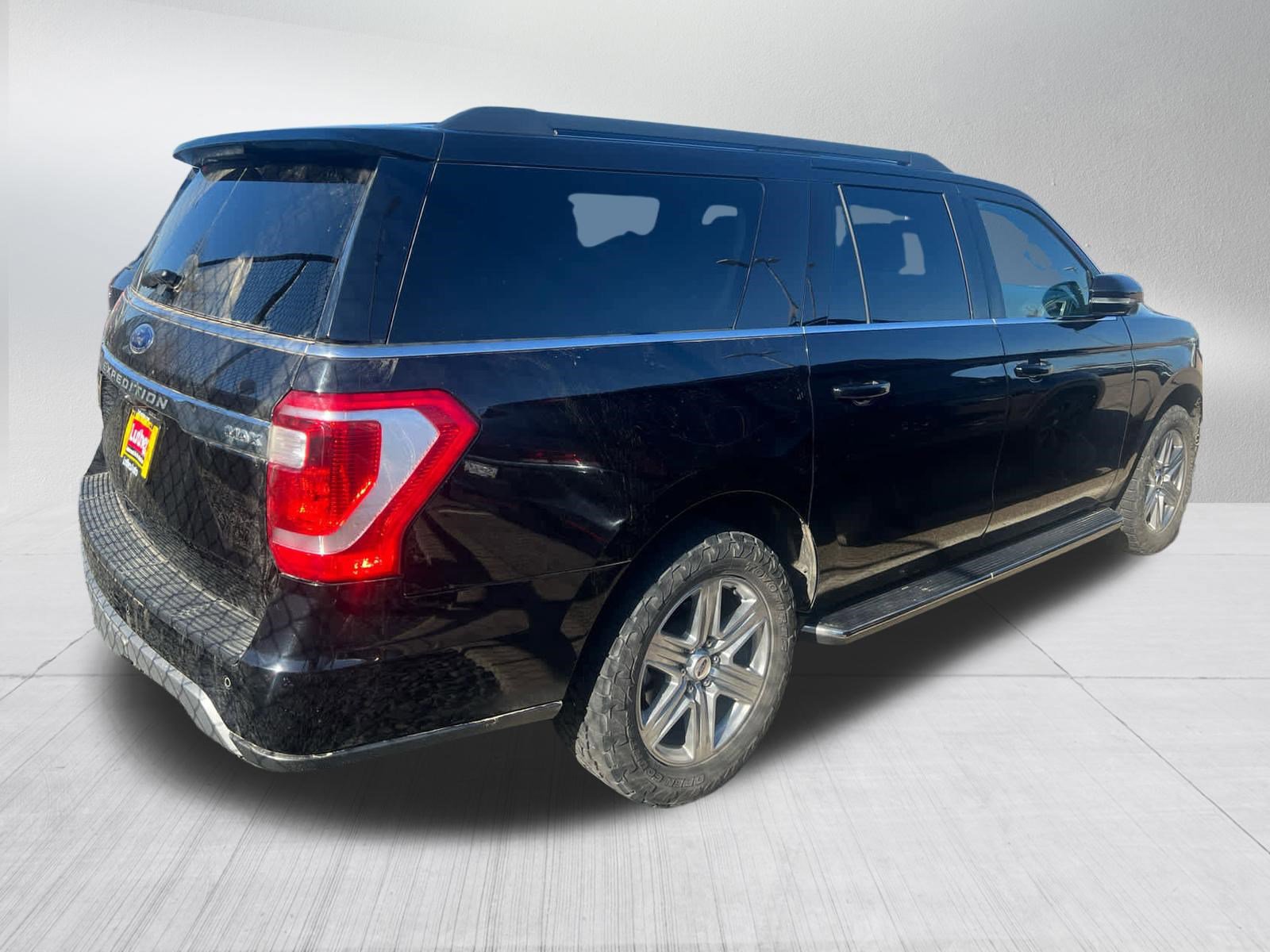 Used 2021 Ford Expedition Max XLT AWD/4WD image 2