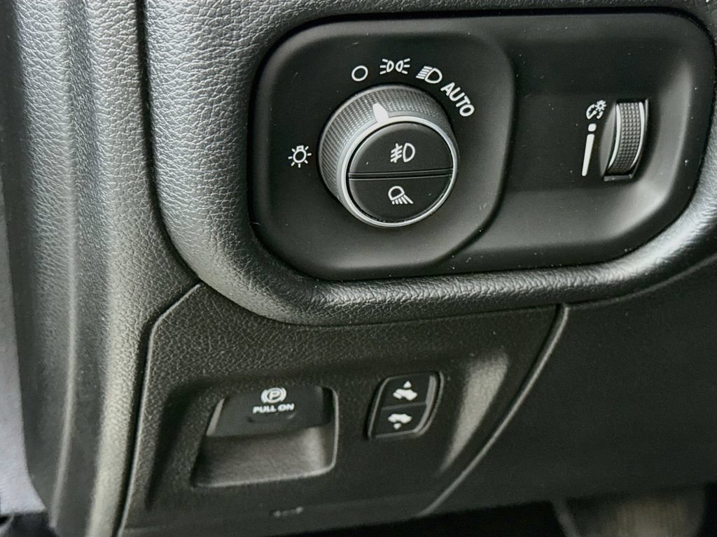 Used 2021 RAM 1500 Big Horn AWD/4WD image 20