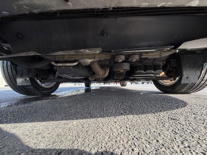 Used 2013 Chrysler 200 Touring image 31