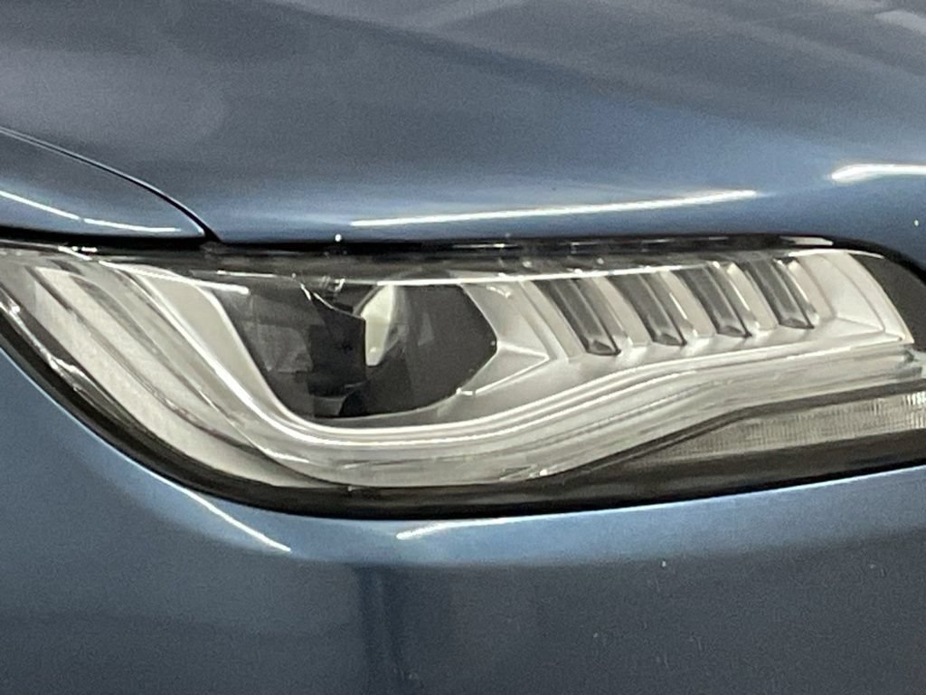 Used 2018 Lincoln MKZ Premiere FWD image 29