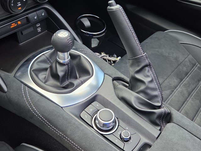 New 2026 MAZDA MX-5 Miata RF Club RWD image 10