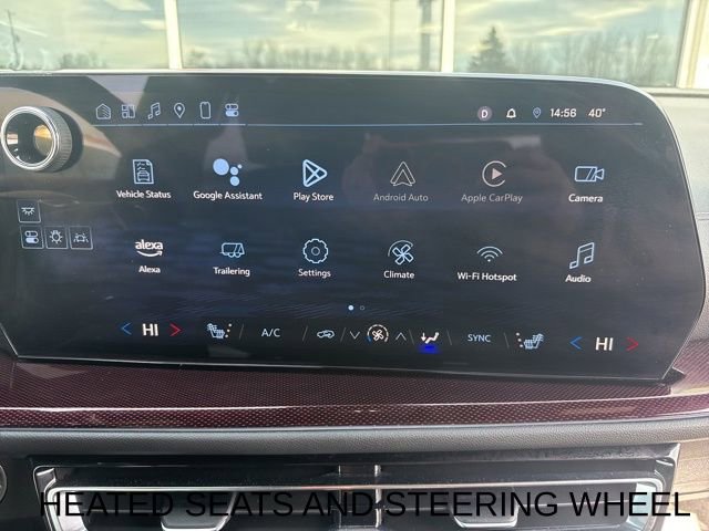 Used 2024 Chevrolet Traverse Z71 image 12