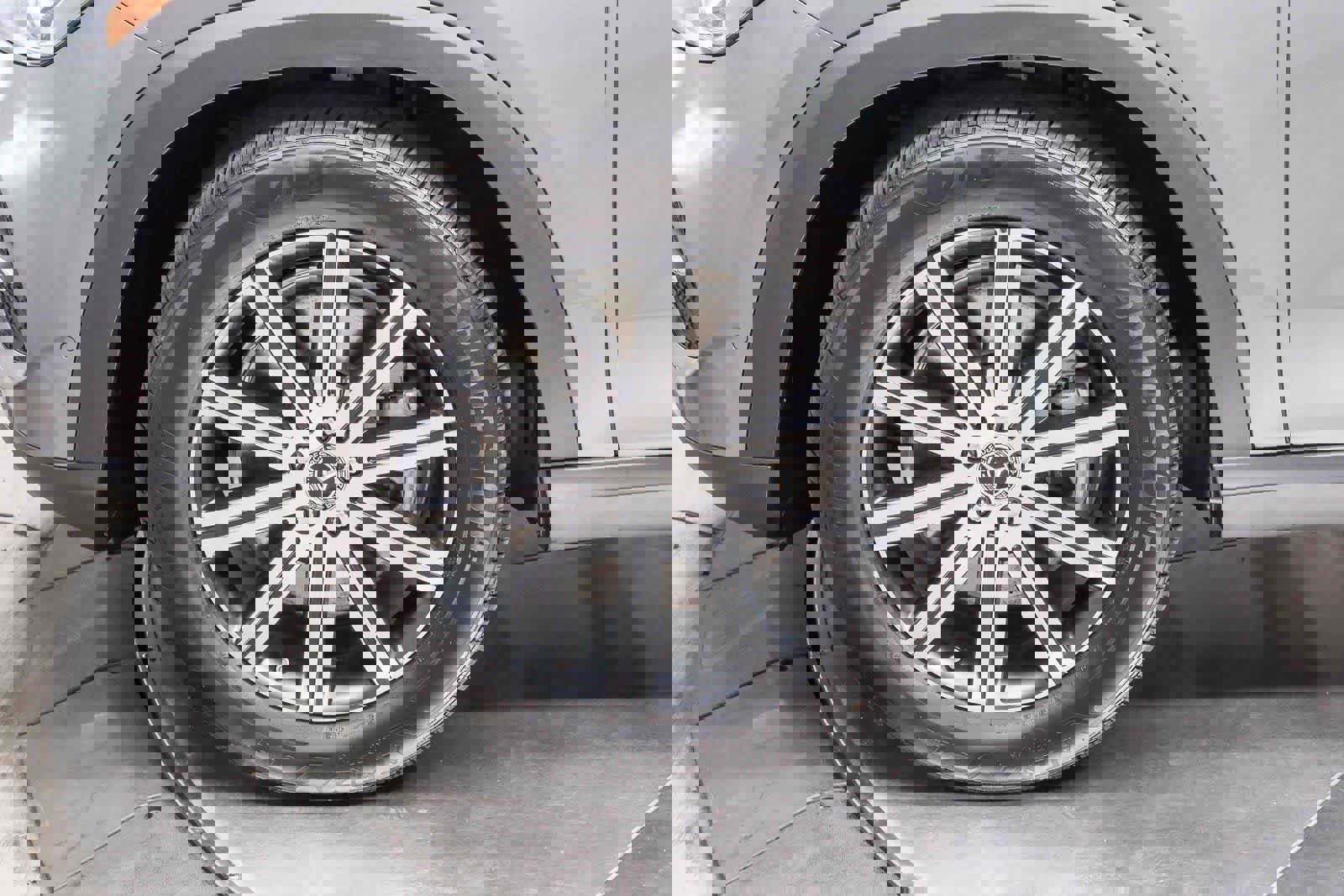 Used 2025 Mercedes-Benz GLE 450e 4MATIC image 10