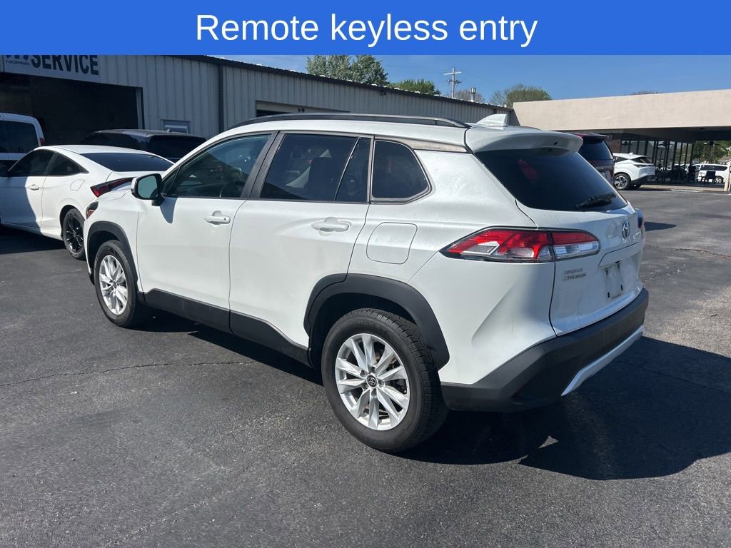 Used 2022 Toyota Corolla Cross LE FWD image 5