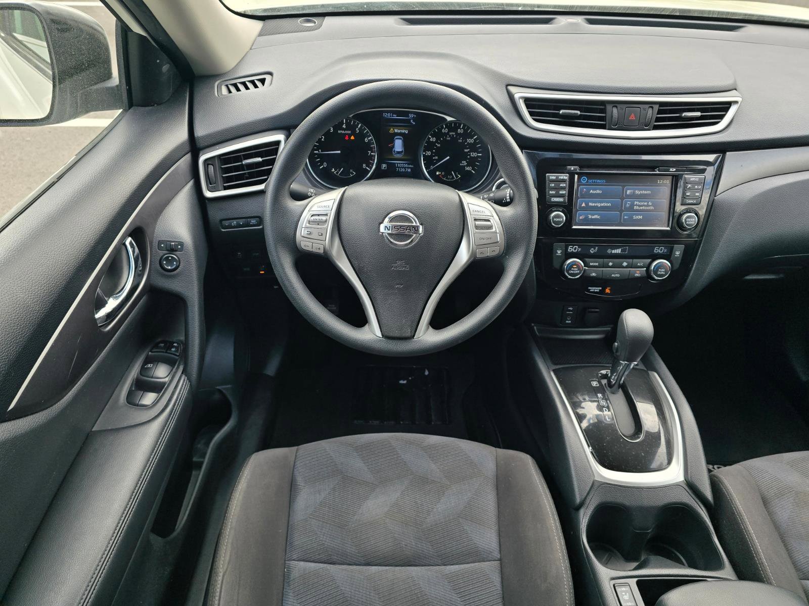 Used 2016 Nissan Rogue SV w/ SV Premium Package image 13