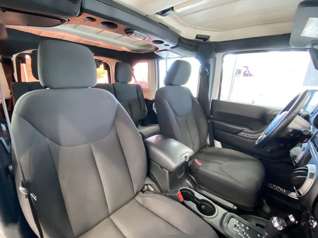 Used 2017 Jeep Wrangler Unlimited Sport w/ Connectivity Group AWD/4WD image 24