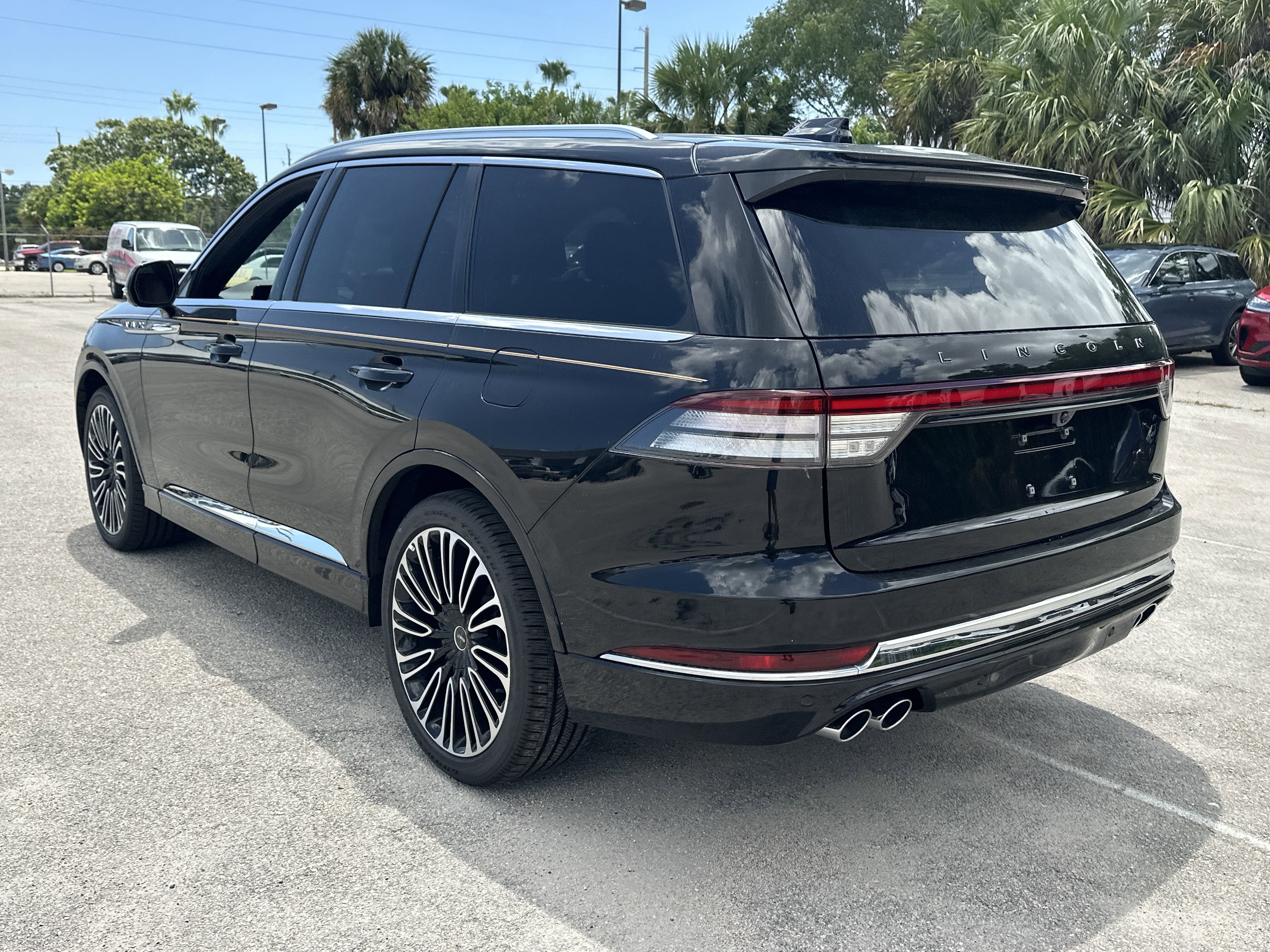 New 2025 Lincoln Aviator Black Label image 8