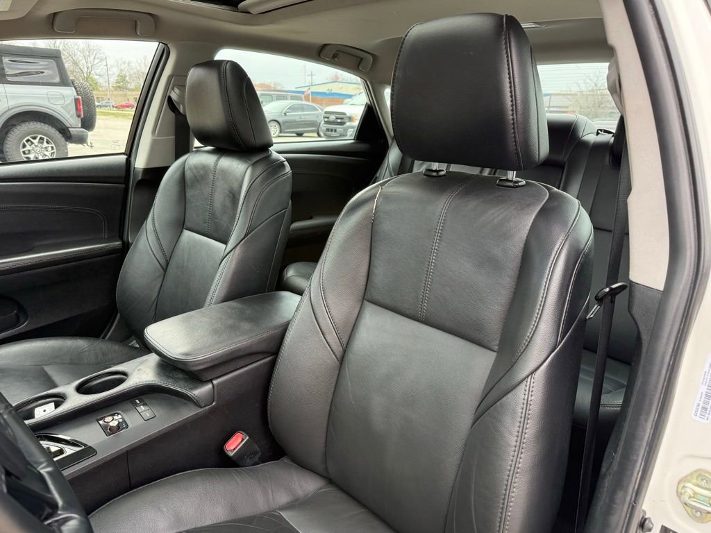 Used 2016 Toyota Avalon Touring image 10