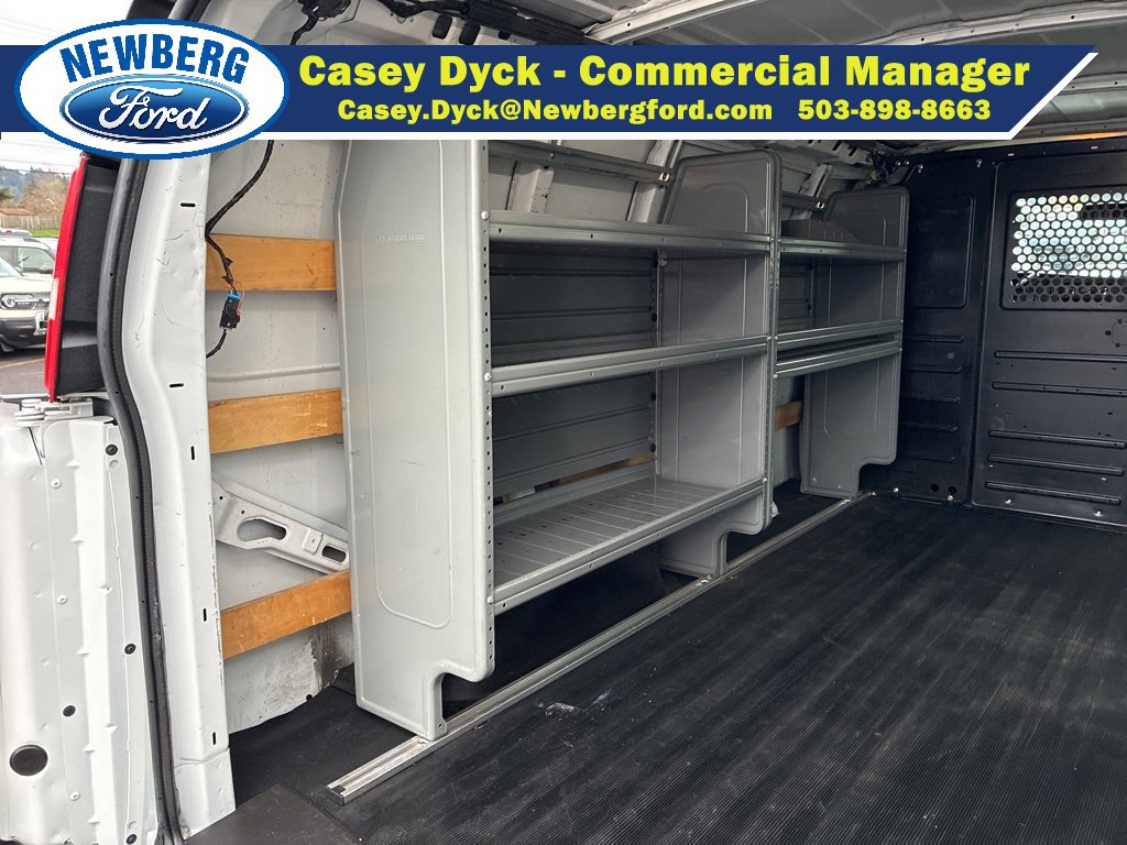 Used 2018 Chevrolet Express 2500 w/ Driver Convenience Package image 12