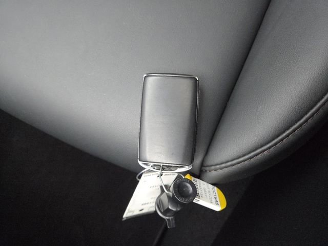 Used 2025 MAZDA MAZDA3 s image 33