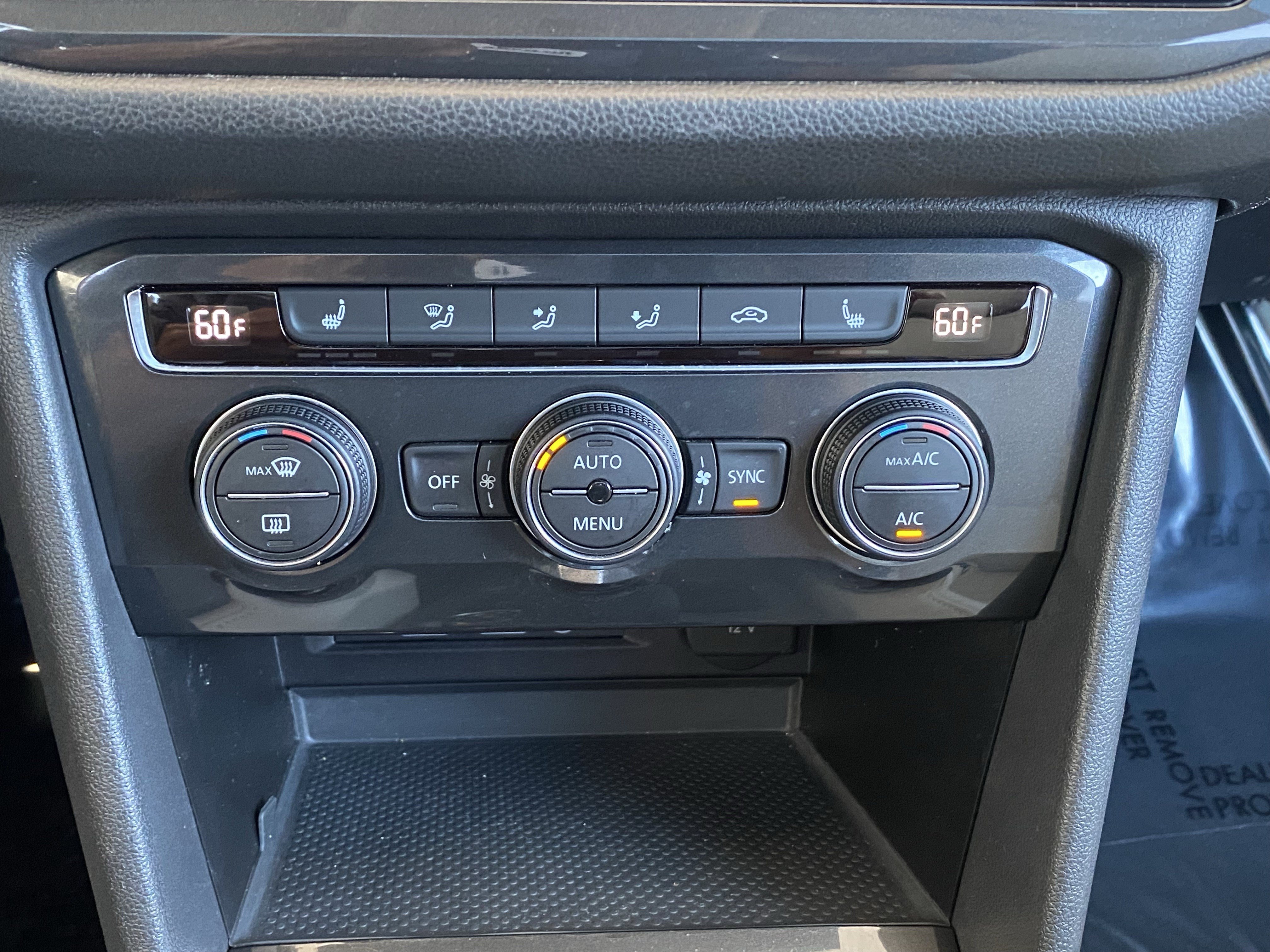 Used 2019 Volkswagen Tiguan SEL AWD/4WD image 35
