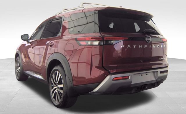 Used 2025 Nissan Pathfinder Platinum w/ Cargo Package image 12