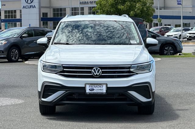 Used 2024 Volkswagen Tiguan Wolfsburg Edition AWD/4WD image 9