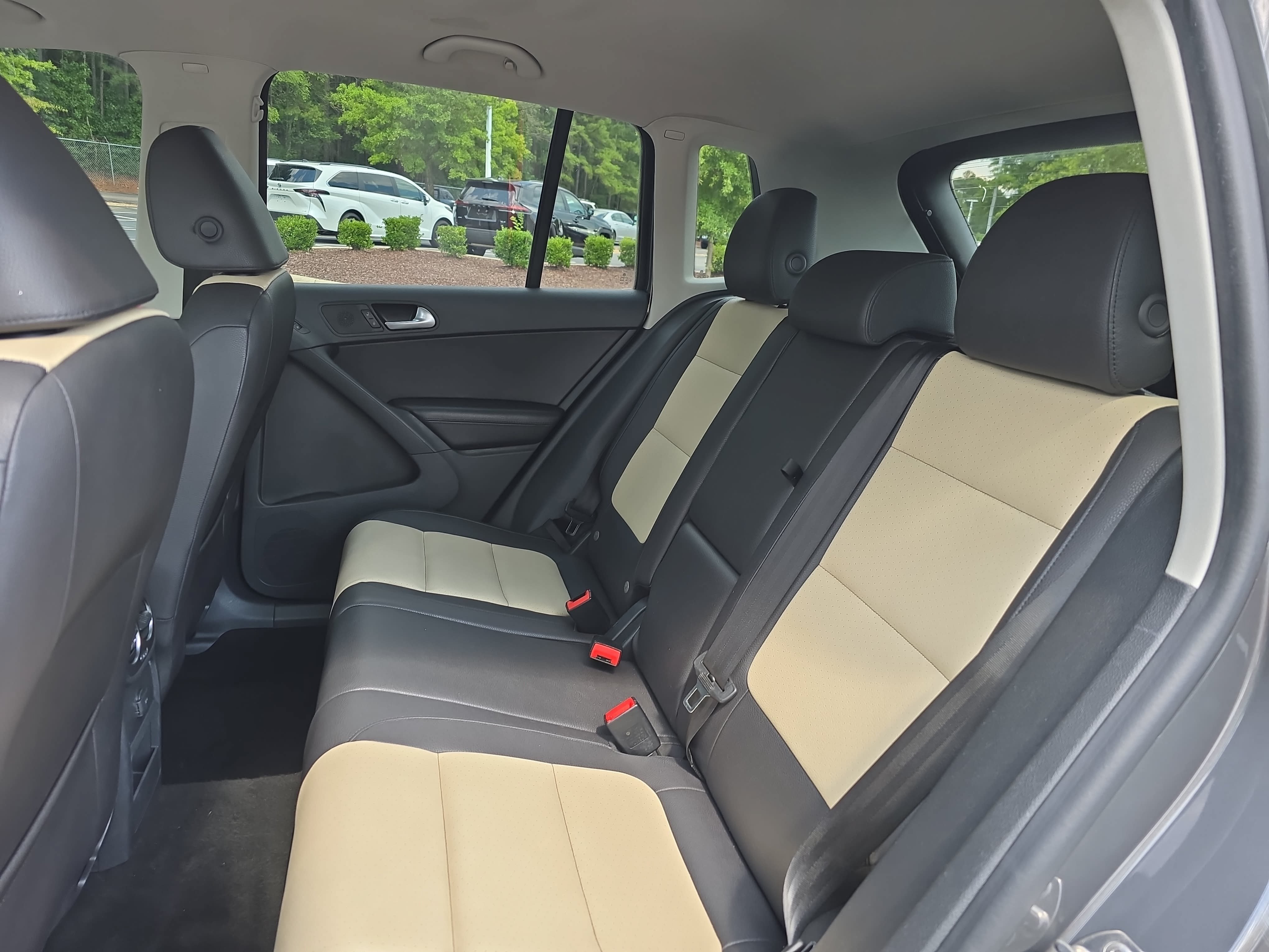 Used 2016 Volkswagen Tiguan S AWD/4WD image 13