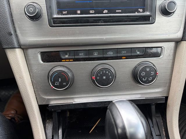 Used 2017 Volkswagen Golf Wolfsburg Edition image 10