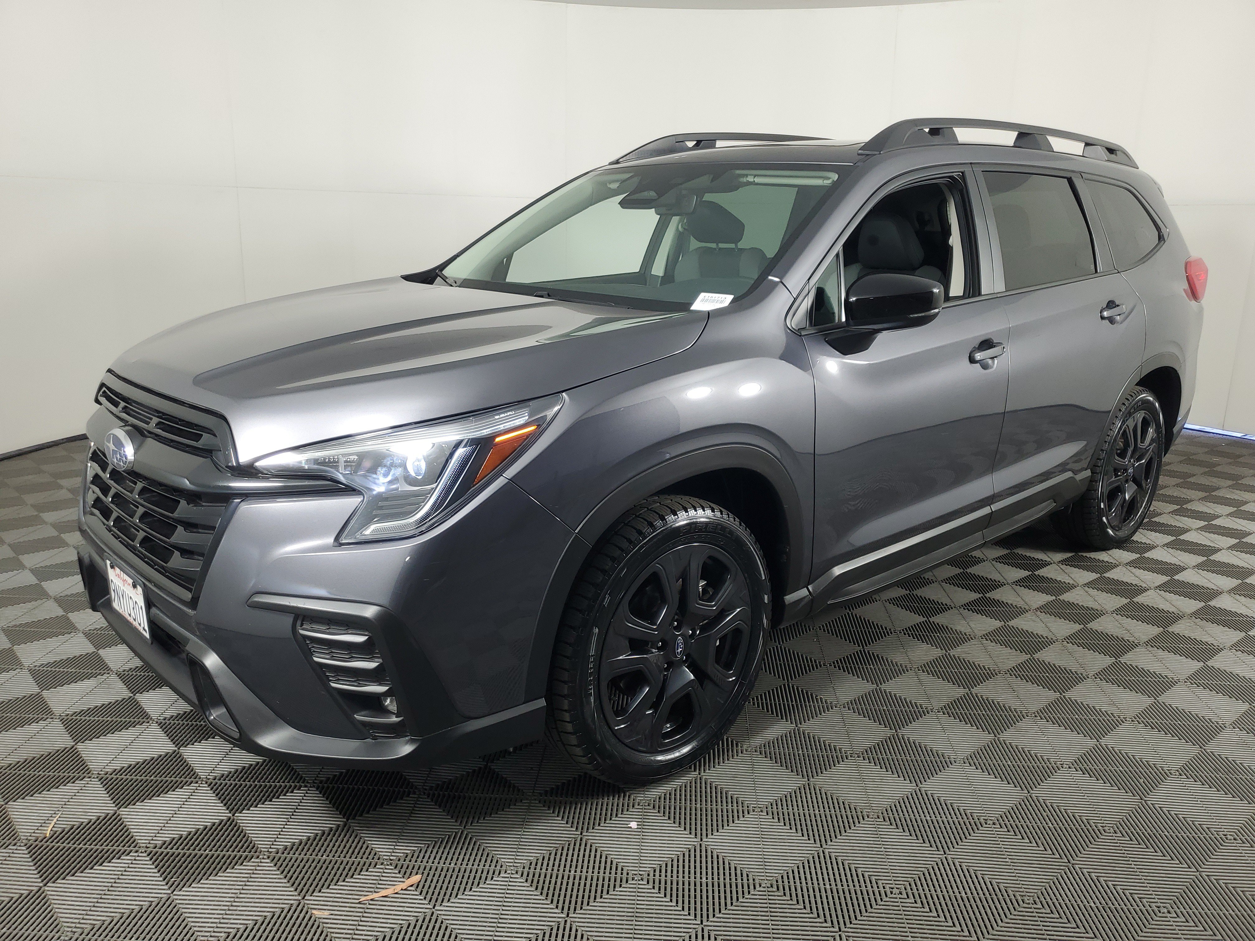 Used 2024 Subaru Ascent Onyx Edition AWD/4WD image 8