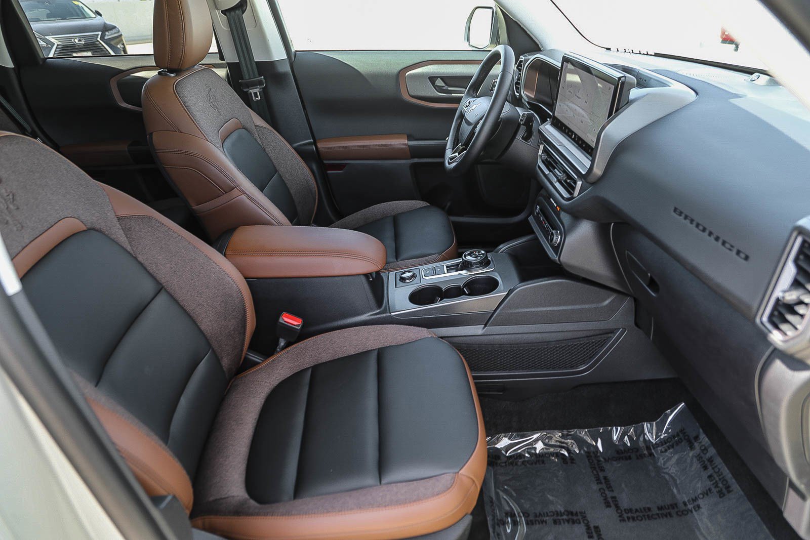Used 2025 Ford Bronco Sport Outer Banks w/ Outer Banks Tech Package+ AWD/4WD image 16