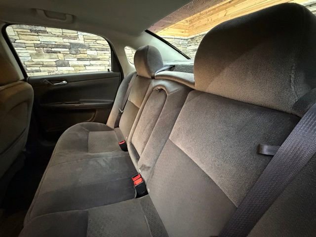 Used 2014 Chevrolet Impala LT w/ LT Sunroof Package FWD image 27