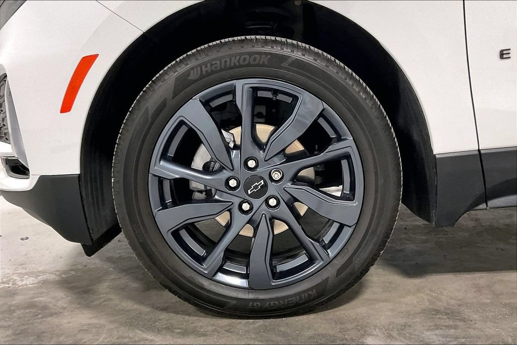 Used 2022 Chevrolet Equinox RS w/ RS Leather Package FWD image 10