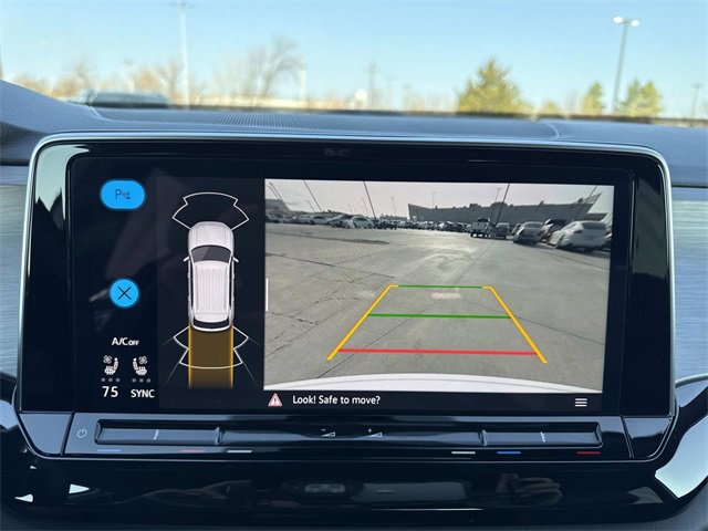 Certified 2025 Volkswagen Atlas Cross Sport SE image 20