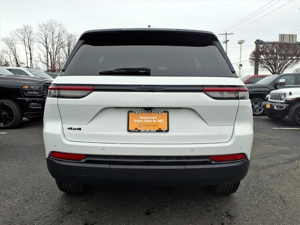 Certified 2025 Jeep Grand Cherokee Altitude image 20