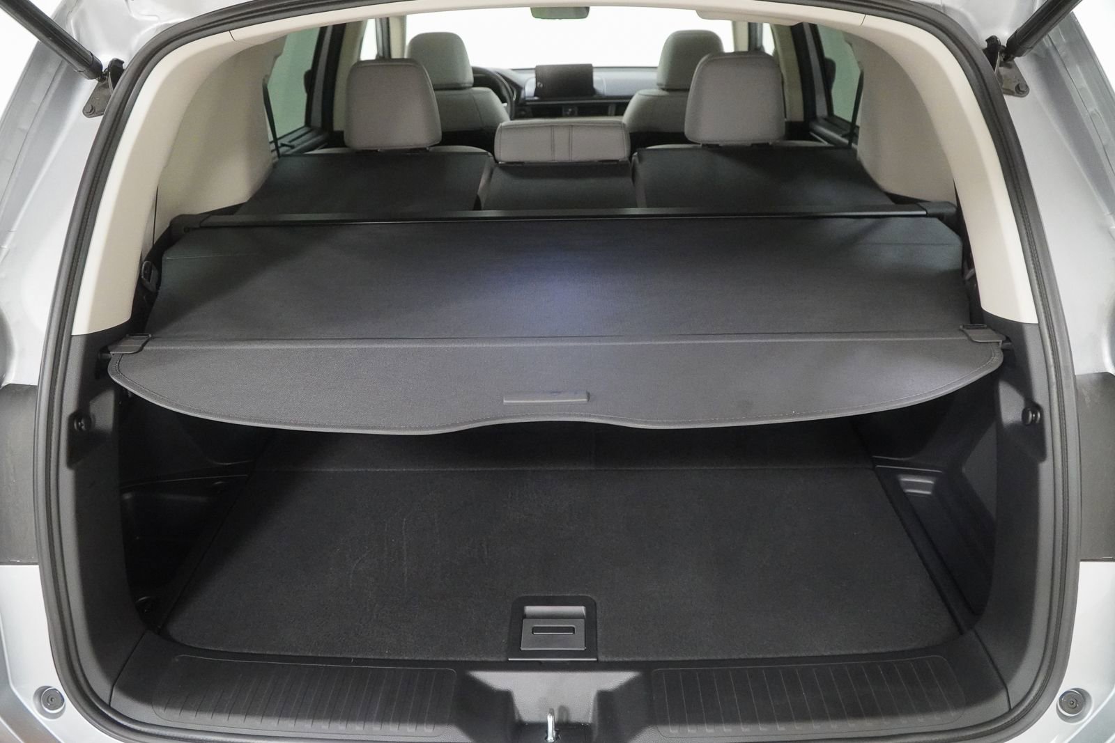 Certified 2025 Honda Pilot Touring image 12