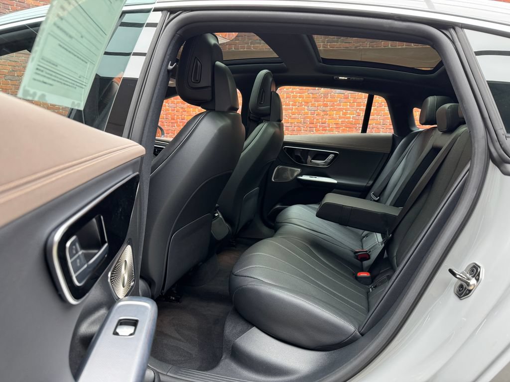 Used 2023 Mercedes-Benz EQE 350+ 4MATIC Sedan image 23