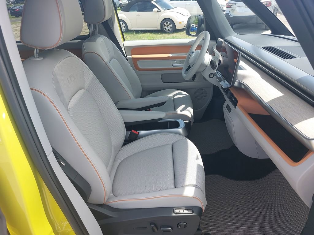 New 2025 Volkswagen ID. Buzz 1st Edition image 10