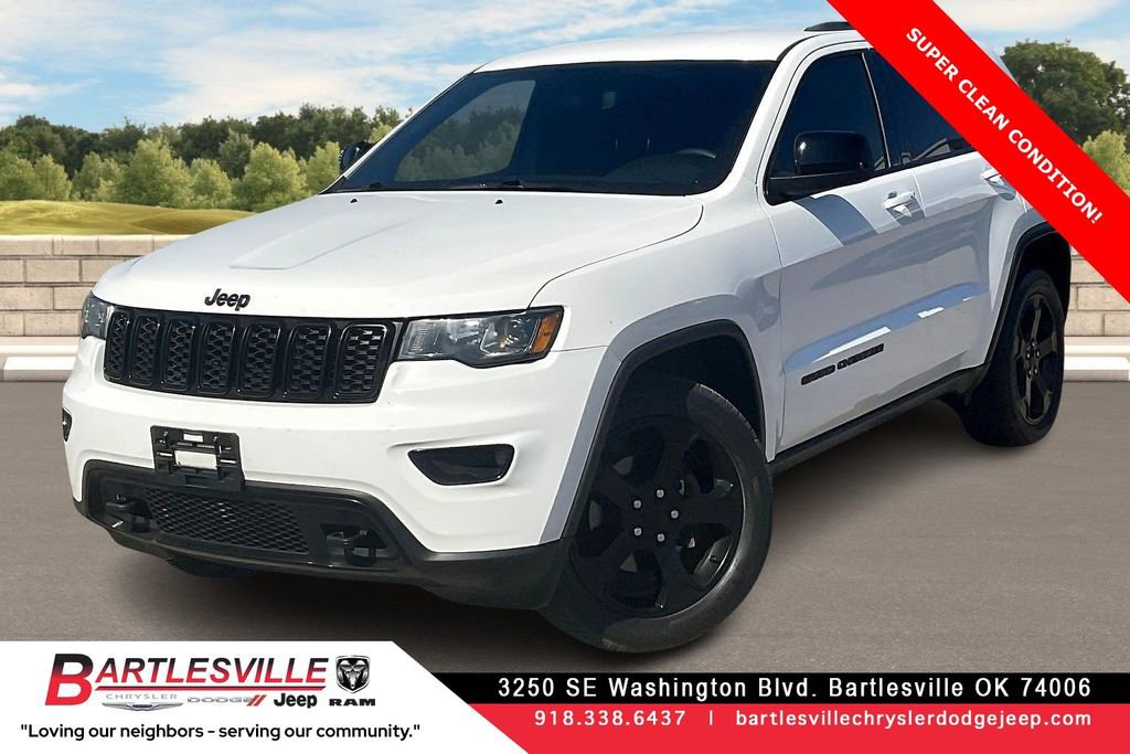 Used 2019 Jeep Grand Cherokee Laredo image 1