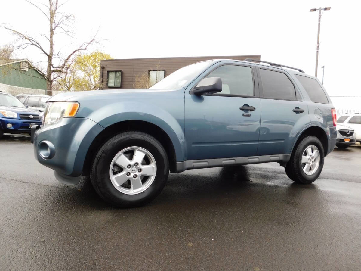 Used 2010 Ford Escape XLT image 4