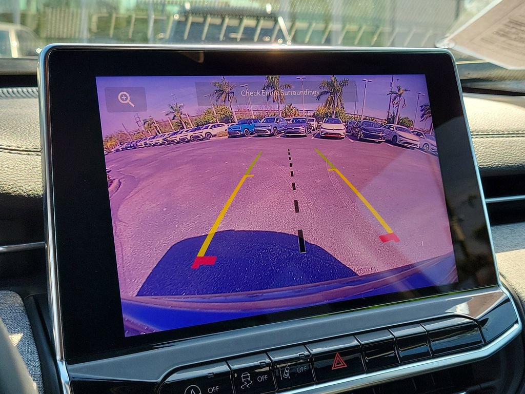 Used 2024 Jeep Compass Latitude image 22