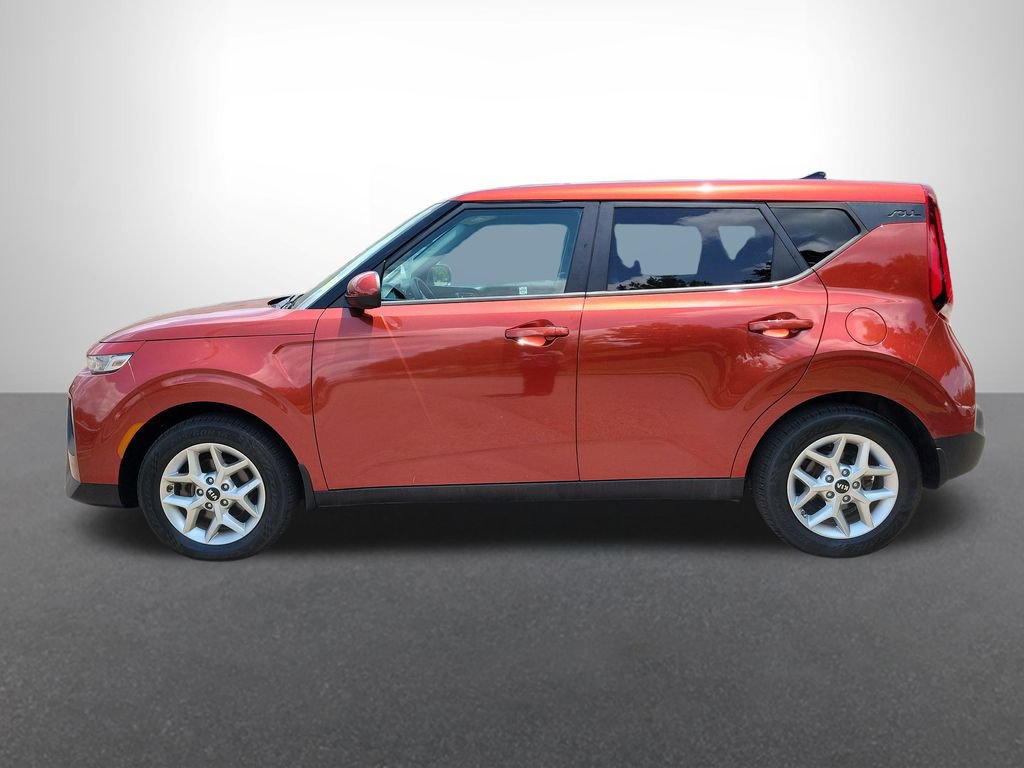 Used 2020 Kia Soul S FWD image 2