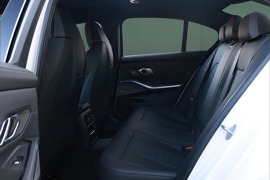 Used 2022 BMW M3 w/ Executive Package RWD image 28