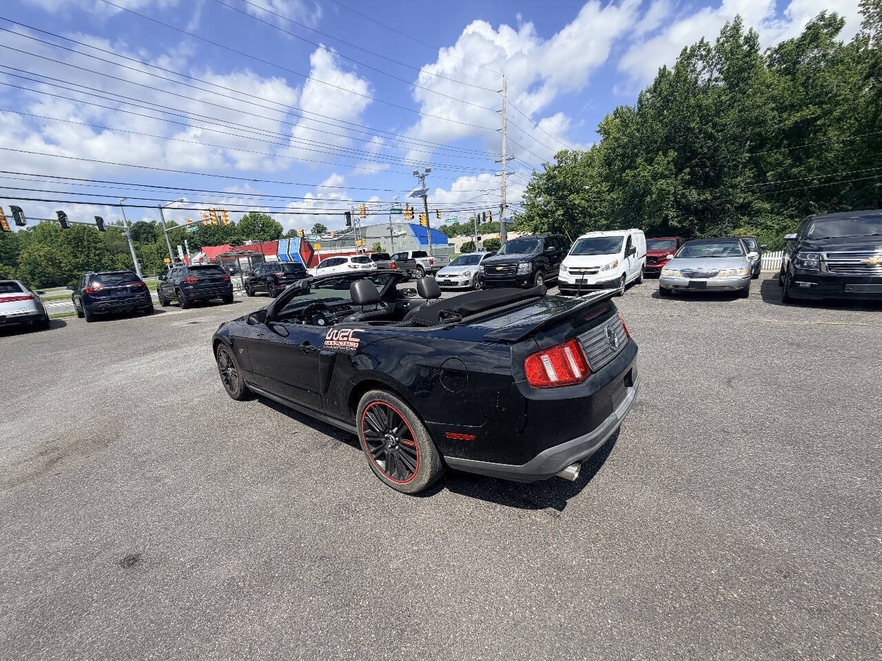 Used 2010 Ford Mustang GT Premium RWD image 21