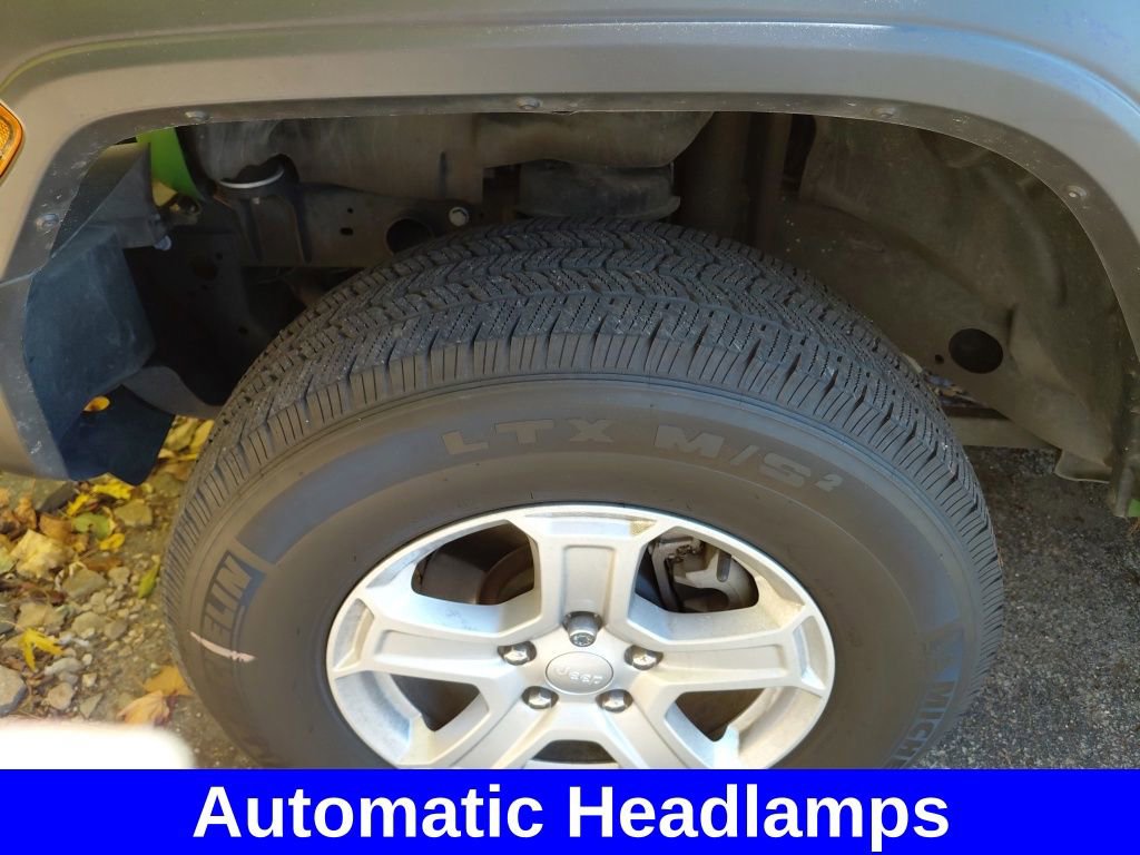 Used 2019 Jeep Wrangler Sport S image 19