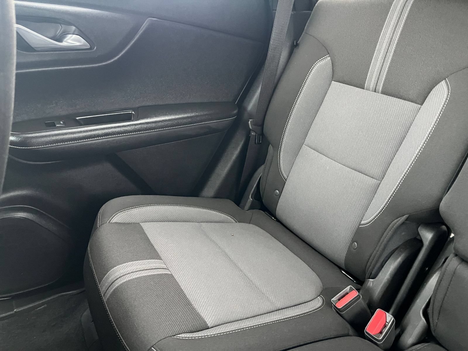 Used 2025 Chevrolet Blazer LT FWD image 44