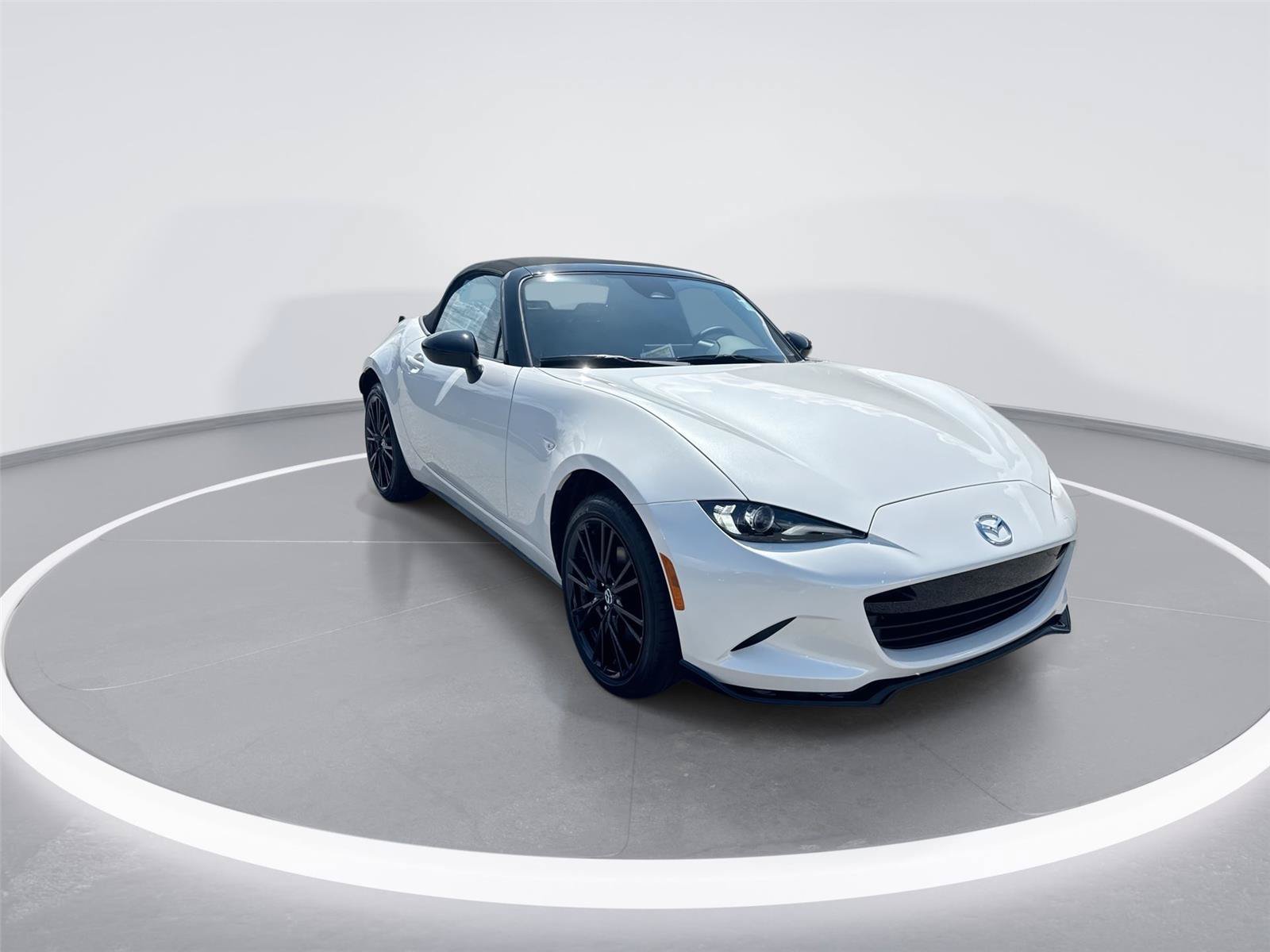 New 2026 MAZDA MX-5 Miata Club w/ Interior Package RWD image 2