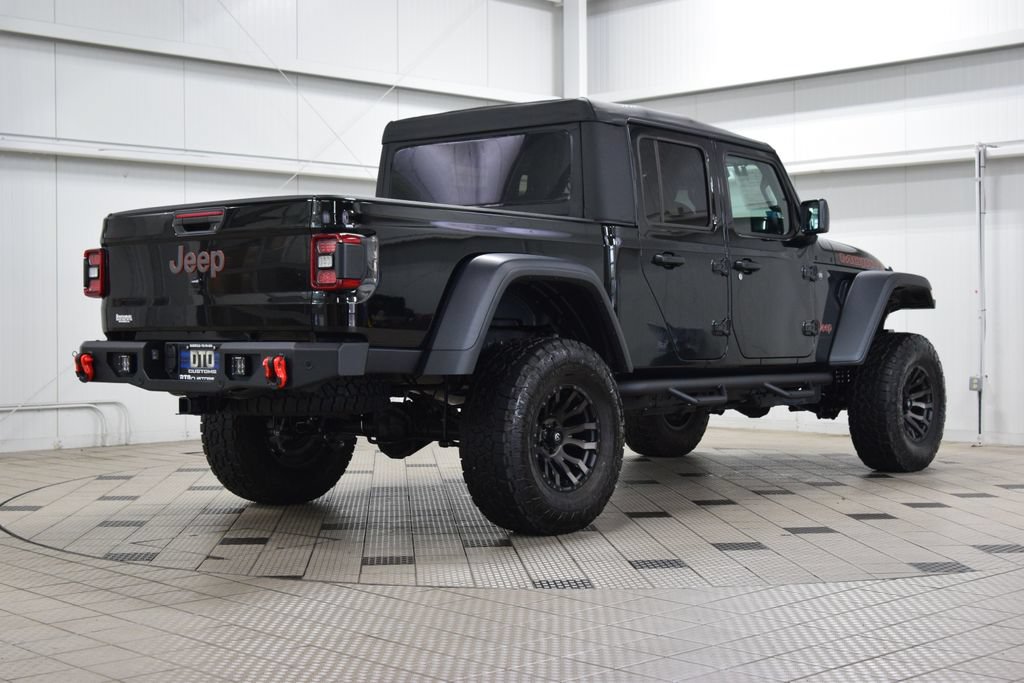Used 2026 Jeep Gladiator Mojave w/ Safety Group AWD/4WD image 8